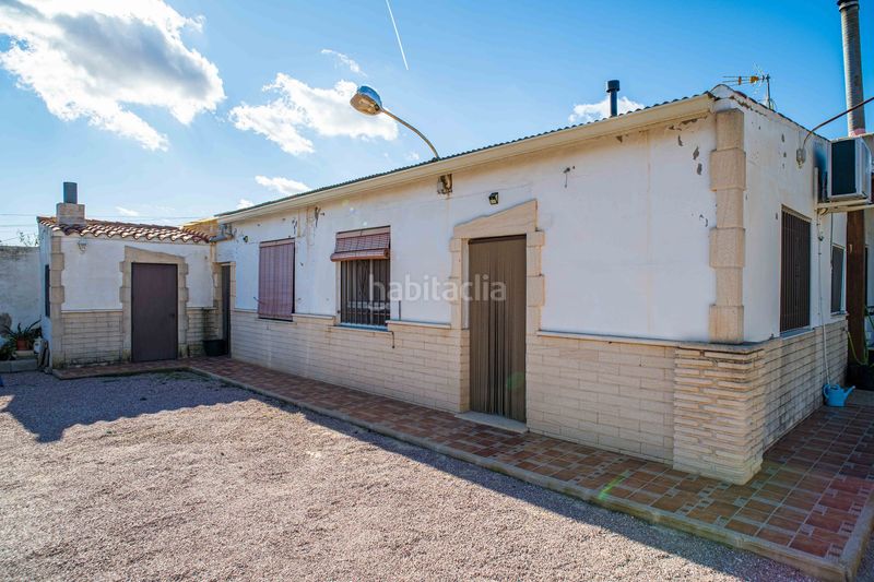 Foto a499fa56-e6ad-41b8-be8c-1e2a75f7ee99. Masia a Yecla
