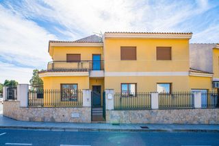 Casa adossada a Pinoso