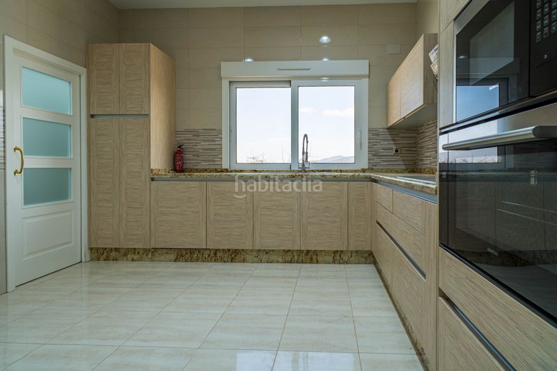Foto abd9ee7a-bec6-4735-8f3b-a37bf162df0a. Casa a Ciudad Universitaria Madrid