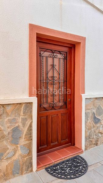 Foto 372f8502-1c01-40e3-ad52-dd824efea60e. Casa amb aparcament a Abanilla