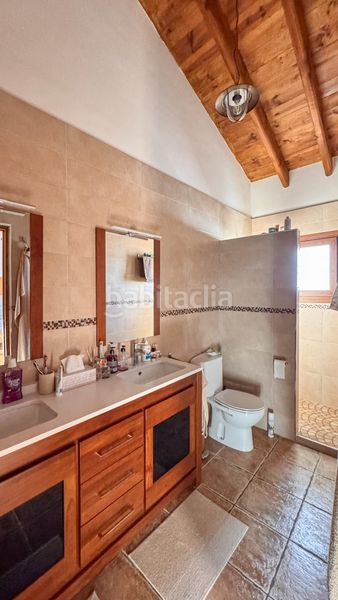 Foto b984ef02-0627-46a4-809d-907d63bb2376. Casa amb aparcament a Abanilla