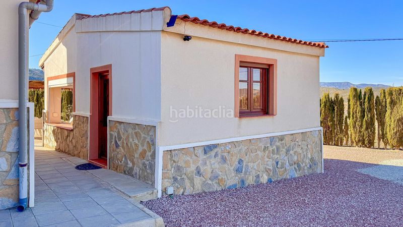 Foto f3eee2ea-2001-4063-b1cc-424eb8cf6efa. Casa amb aparcament a Abanilla