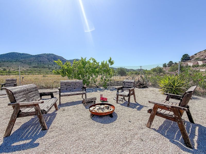 Foto f3b0a89b-825f-4e77-9d01-c85f0542fa40. Casa a Abanilla