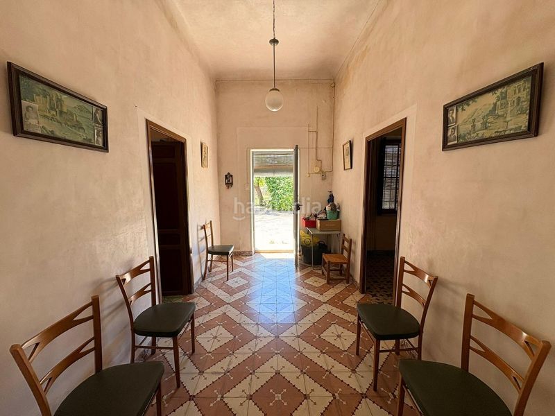 Foto ba55edb9-2b5a-44cf-b22a-86d813cd5a4e. Masia amb aparcament a Romana (la)