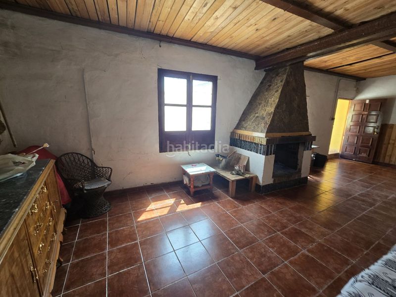 Foto 03aa7245-247c-4837-8698-90572a860912. Casa adossada amb aparcament a Sax