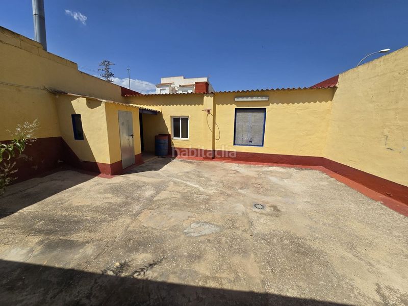 Foto a050db87-0e96-4c33-b811-5c12ca0d9fca. Casa adossada amb aparcament a Sax