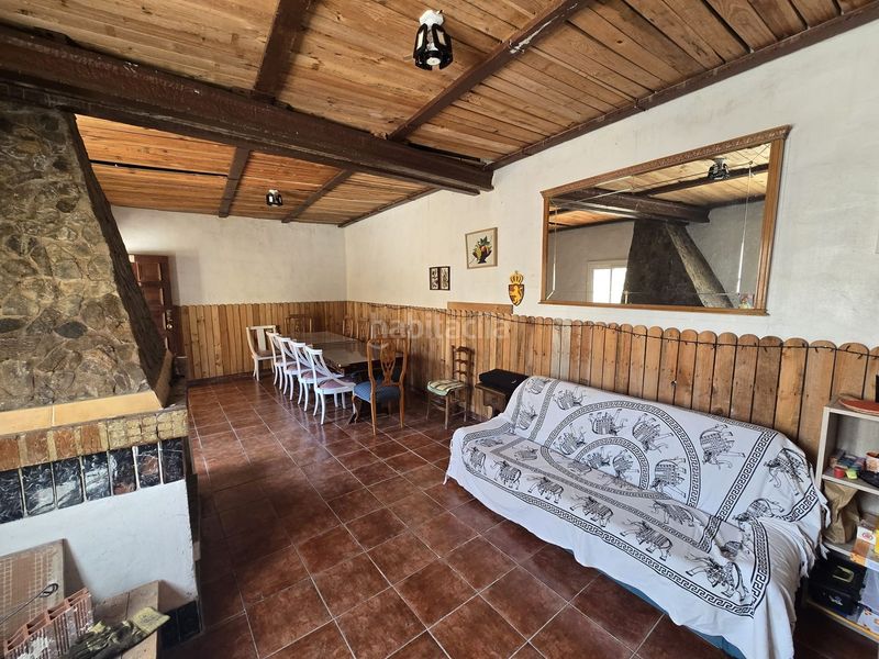 Foto ac61704d-3996-405f-ba35-c6ad65df0f2b. Casa adossada amb aparcament a Sax