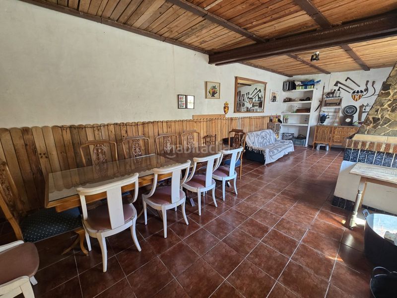 Foto be522c0e-1328-4ff2-98bb-35b24ff38408. Casa adossada amb aparcament a Sax