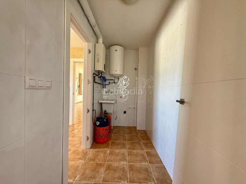 Foto c120f7d4-8e0e-4c28-9d89-52a6d5b08ff2. Casa amb aparcament a Jumilla