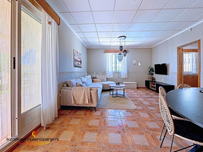 Foto 9e72efd7-c541-4126-887f-afde66f4a9f6. Casa amb aparcament a Caudete