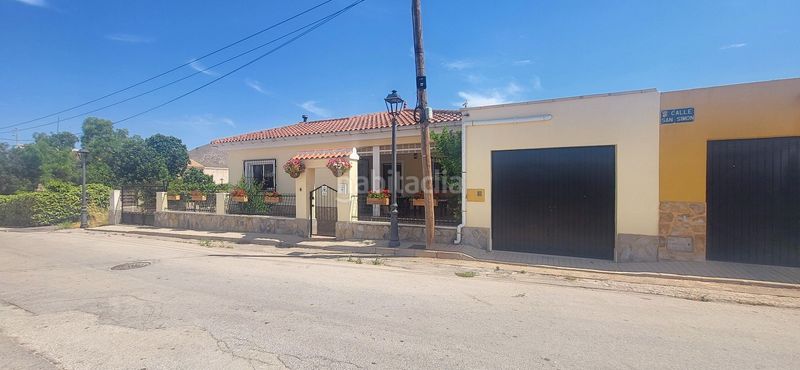 Foto accfb84f-ed6b-44fc-922d-d975a7415f50. Casa amb aparcament a Abanilla