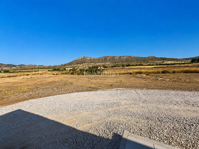 Foto 62431c45-a5a1-4b20-abf8-484c4c0d7fe2. Casa amb aparcament a Abanilla