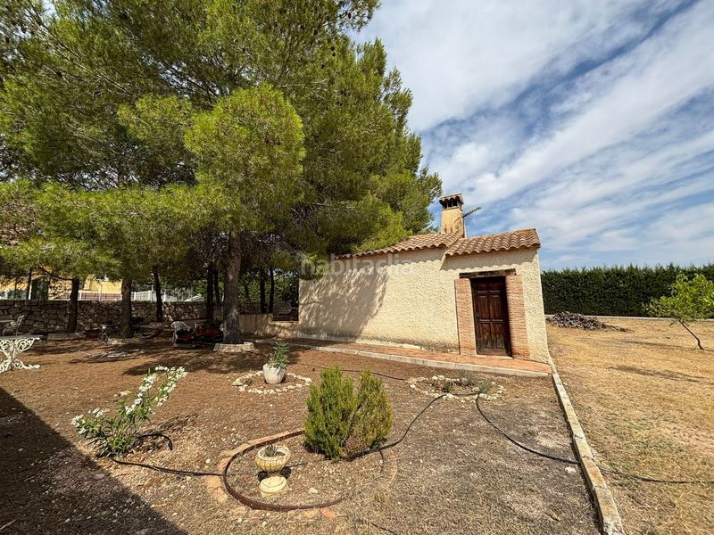 Foto 5690d06b-1378-42cd-a3d9-c4c75748f186. Casa amb aparcament a Yecla