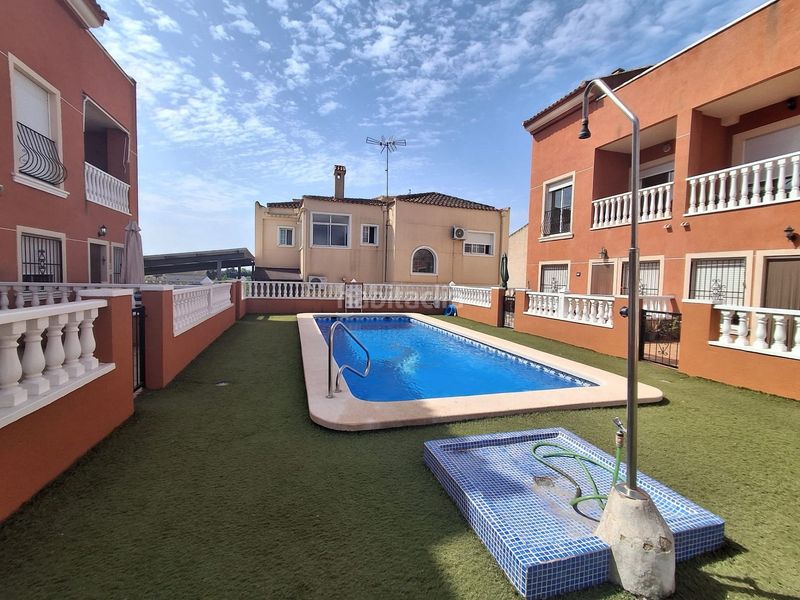 Foto bc654518-7f4a-4683-a570-148fe6baa3a4. Apartament amb aparcament a Catral