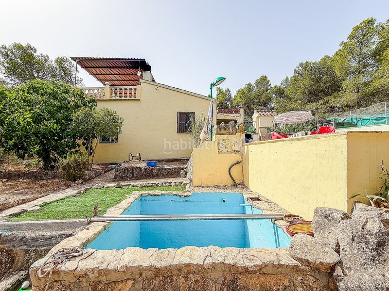 Foto d947b8db-b8f6-430d-a176-ced05f5b58f1. Masia a Castalla