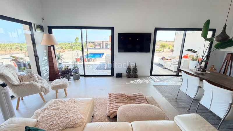 Foto b25bd54c-ea94-418e-8222-8dbad62eabad. Casa a Pinoso