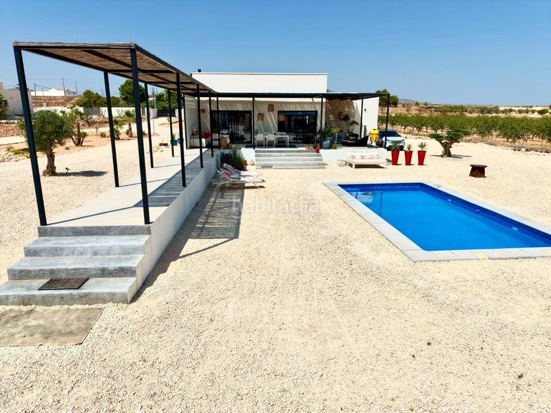 Foto ff9d79d9-d97e-44f1-be8f-c64c3e2e7d80. Casa a Pinoso