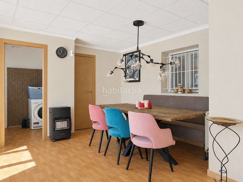 Foto 49ff4ee1-d3db-4304-80d3-341b7ae4adae. Casa amb aparcament a Pinoso