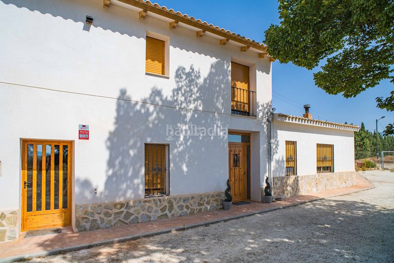 Foto 39b2286a-8985-47ed-a934-f3256cfcf2be. Casa amb aparcament a Pinoso