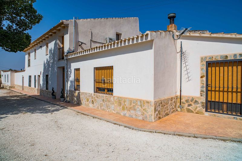 Foto 6614dd42-57c7-455e-a7ae-b21c5689d674. Casa amb aparcament a Pinoso
