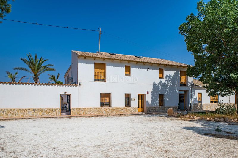 Foto 8f48df1f-6d83-4155-ba78-dd6aa4287934. Casa amb aparcament a Pinoso