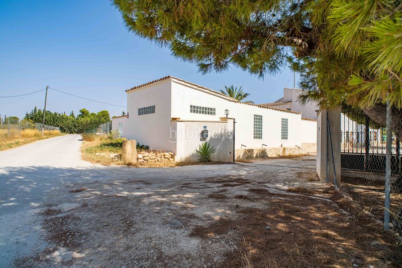Foto be078b29-b143-4b76-b57e-76041e454cb2. Casa amb aparcament a Pinoso