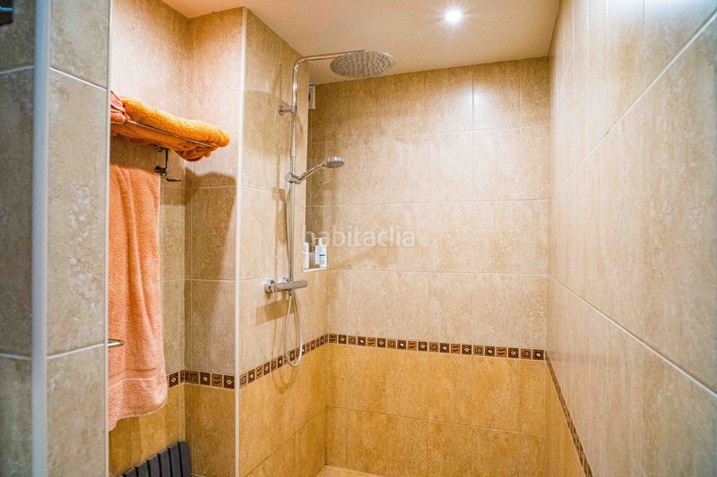 Foto f74f3385-a2cc-4e27-851d-5f04ec89068e. Casa amb aparcament a Pinoso