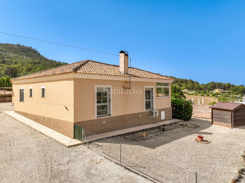 Foto 9efa7bfa-c75e-45f0-9ed6-79d308505712. Casa amb aparcament a Pinoso