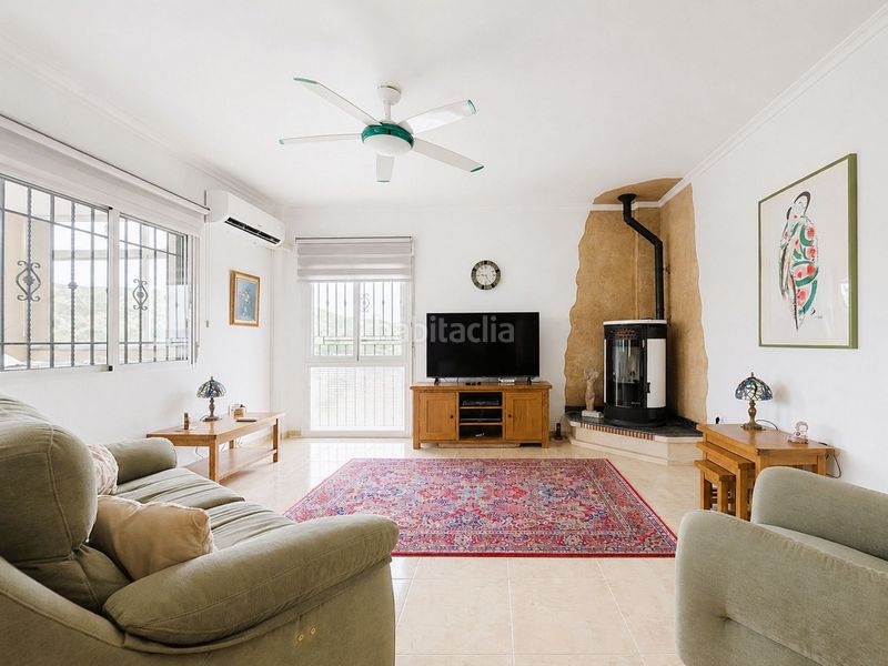 Foto b1591ffa-a4ab-492e-9dbc-86ac75c30022. Casa amb aparcament a Pinoso