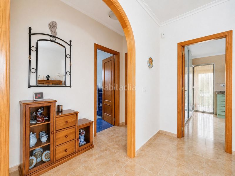 Foto dca134cb-9d8d-4ae3-90c5-ffeda6922fe9. Casa amb aparcament a Pinoso