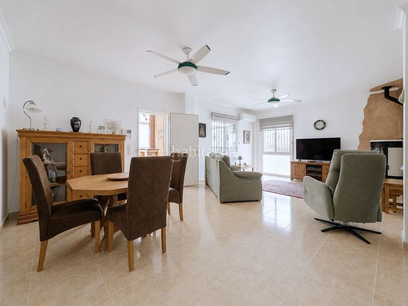 Foto f8297bc7-f938-4f4b-8e55-a395cb51c6b4. Casa amb aparcament a Pinoso
