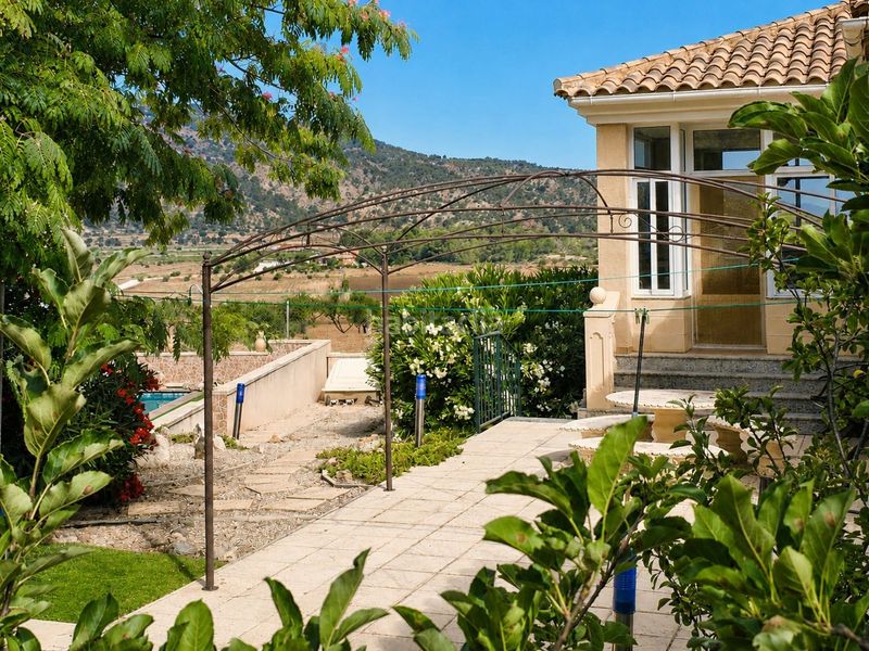 Foto fe603619-fd71-4c09-83f6-6939e147cb09. Casa amb aparcament a Pinoso