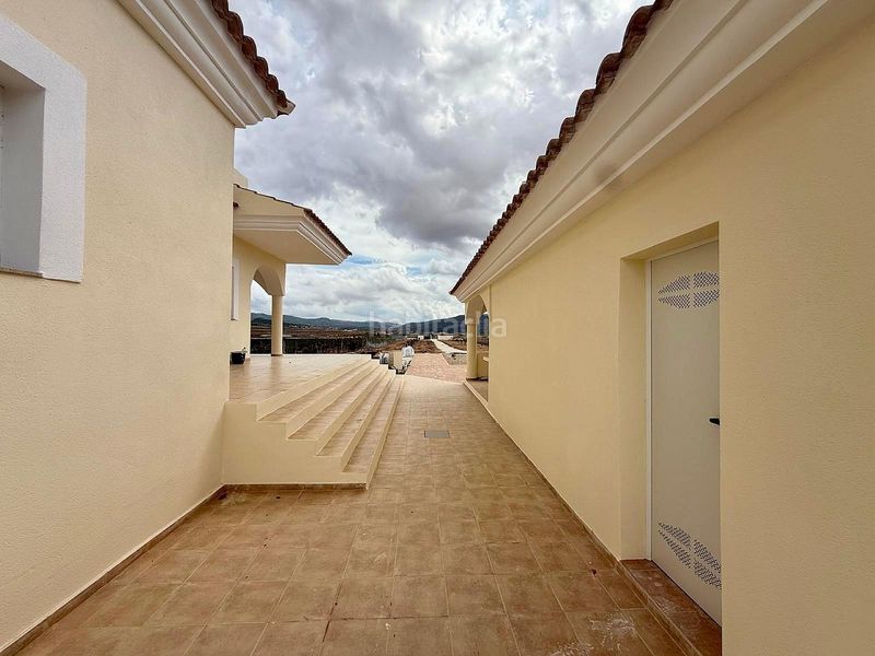 Foto f35f8e82-70ac-4675-baaf-b74f4702cf6d. Haus mit parking in Pinoso