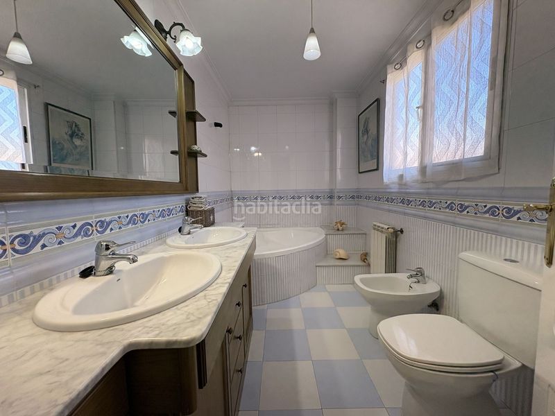 Foto 3e9e022b-3b33-4a65-8798-7a19e2ad46fb. Casa adossada a Petrer