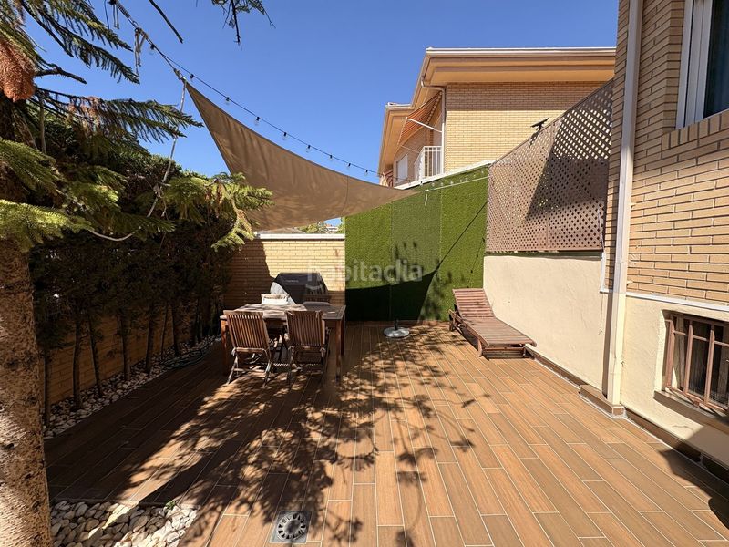 Foto e8ea7445-3a47-45db-8312-55fb0aa8da0b. Casa adossada a Petrer