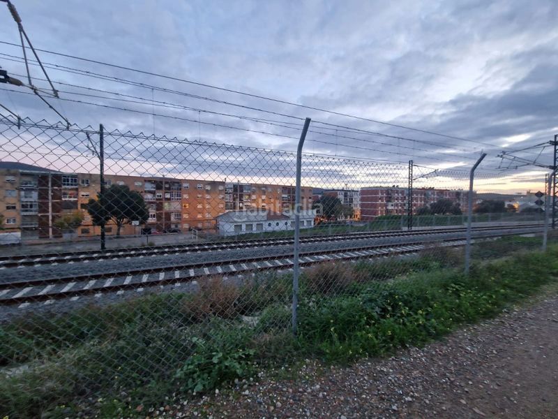 Foto b1fac83c-37a0-4035-bd58-8ad743436c20. Terreno residenziale in Zona Sur - Av. De España - San Miguel Plasencia