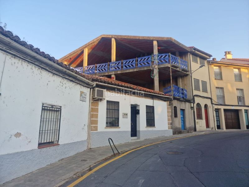 Foto 492521dc-c546-43f8-b5bb-05f8ccf61870. Edifici a Centro Ciudad Plasencia