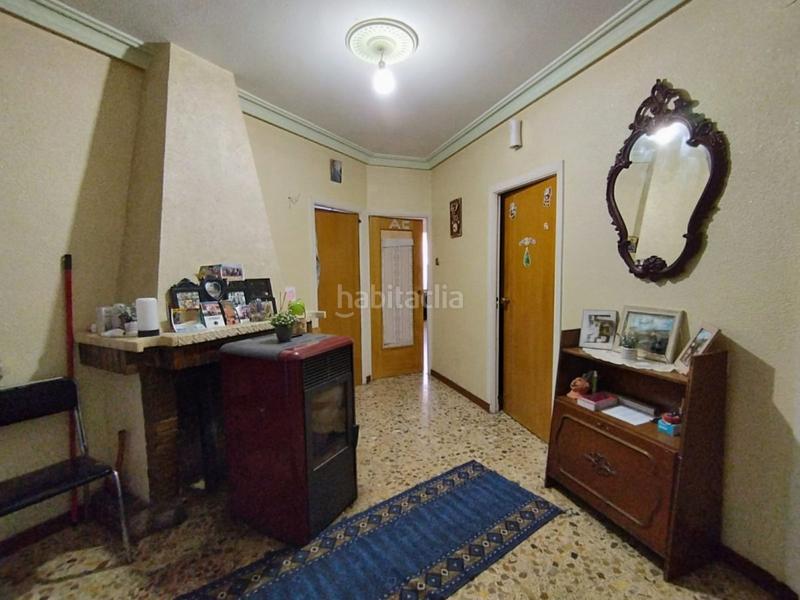 Foto b0a83b1c-eefd-473e-8c79-525240e08220. Edifici a Tornavacas