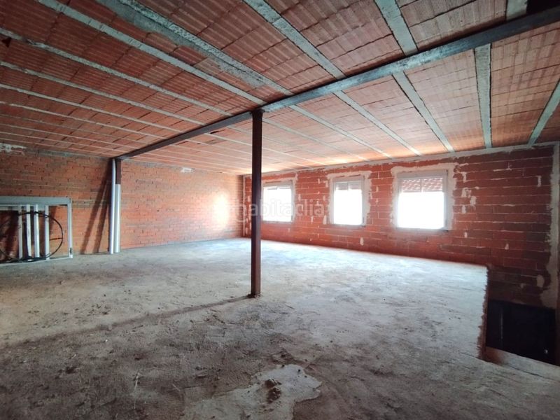 Foto 8ac0b39c-e74a-4fca-a933-788d993ae7dd. Casa adossada a Serradilla