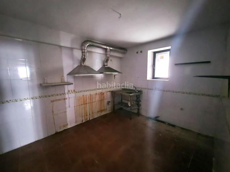 Foto 2bd43610-29f2-4d04-bdb4-5d5beab903a2. Edifici a Baños de Montemayor