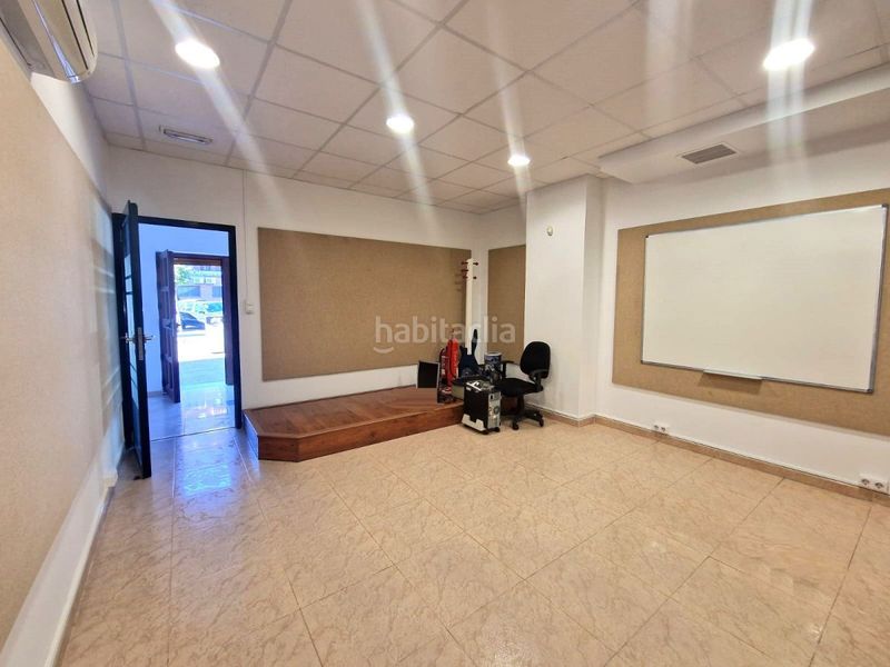 Foto deed858b-7c9a-4e7e-ab6e-f4eff9aae140. Local comercial a Centro Ciudad Plasencia