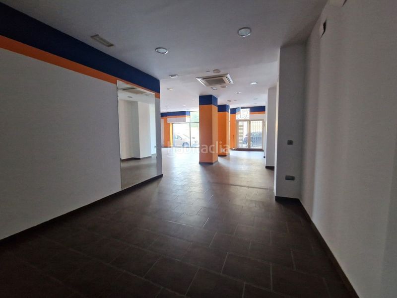 Foto e9f39e28-b770-493f-9a21-6ec80f7ab037. Local comercial a Centro Ciudad Plasencia