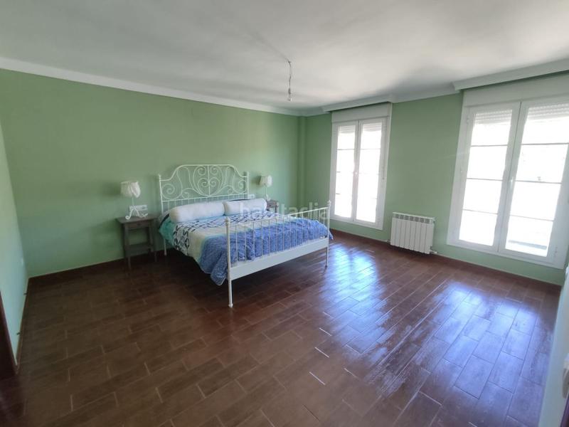 Foto 5b89f8bf-89e7-457e-896c-93d6ef55fef5. Casa con riscaldamento in Serradilla