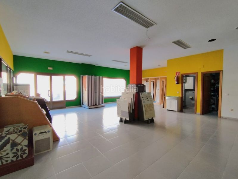 Foto 59f9b6fb-1693-4ff5-8597-2ba1467abd17. Local comercial a Los Pinos - El Pilar Plasencia