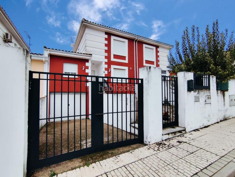 Foto fd26f4a6-4b8f-44ae-bae5-9d7436277266. Casa en Zona Norte - Hospital - Urbanizaciones Plasencia