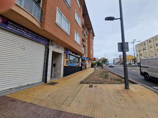 Geschäftsraum in Avenida Ovispo Laso, 17, puerta