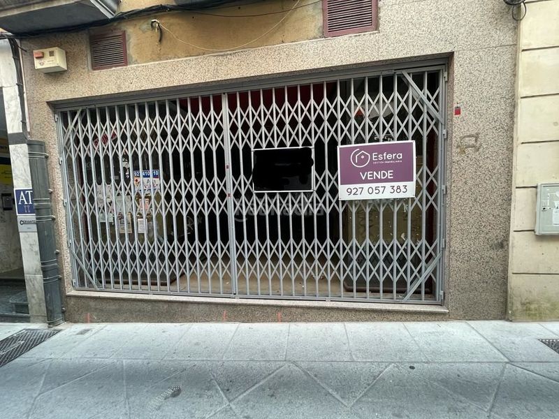 Foto f974ba82-16bd-407f-93ad-52ff50b825e4. Local comercial a Centro Ciudad Plasencia