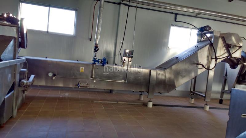 Foto 01516144-7aef-4d9a-96f7-80e5b851f0e3. Nau industrial a Montehermoso