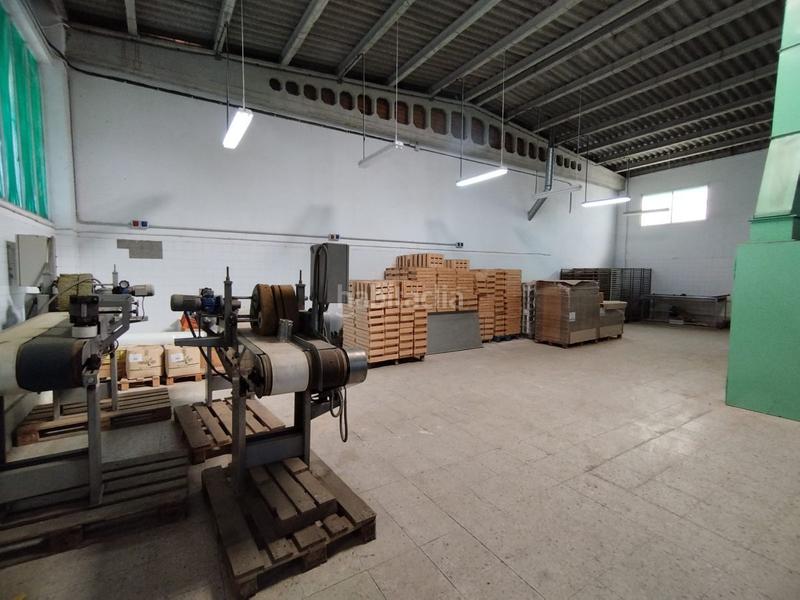 Foto 2807c204-1eb2-4607-a92c-e21b8f9b0711. Nau industrial a Montehermoso