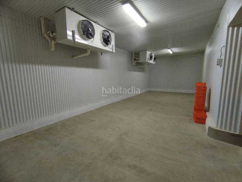 Foto 4dfd4c7f-1f90-4f8d-834a-db80d4ceb378. Nau industrial a Montehermoso